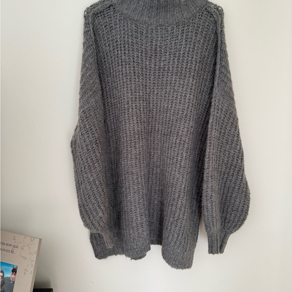 Urban Outfitters Gray Cowl Neck Sweater - Picture 3 of 5